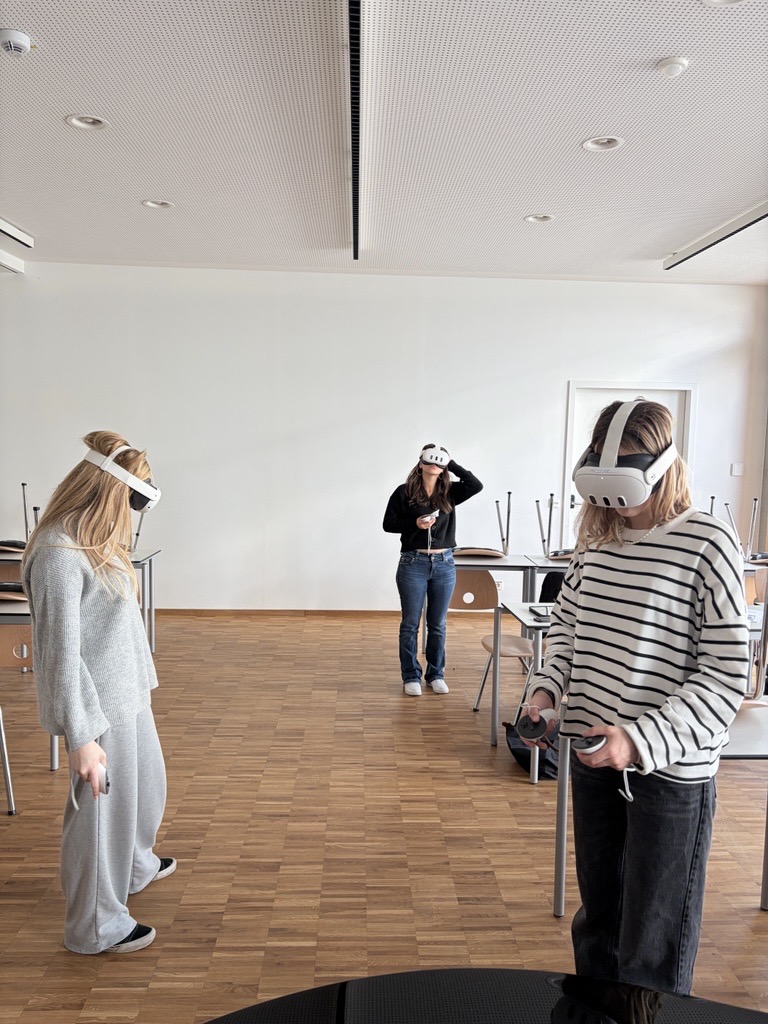 Aufsetzen, staunen, lernen – VR-Brillen an der Wirtschaftsschule Deggendorf